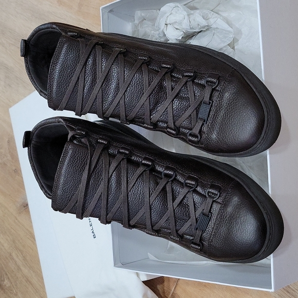 Balenciaga Leather Sneakers 43 - Picture 1 of 9
